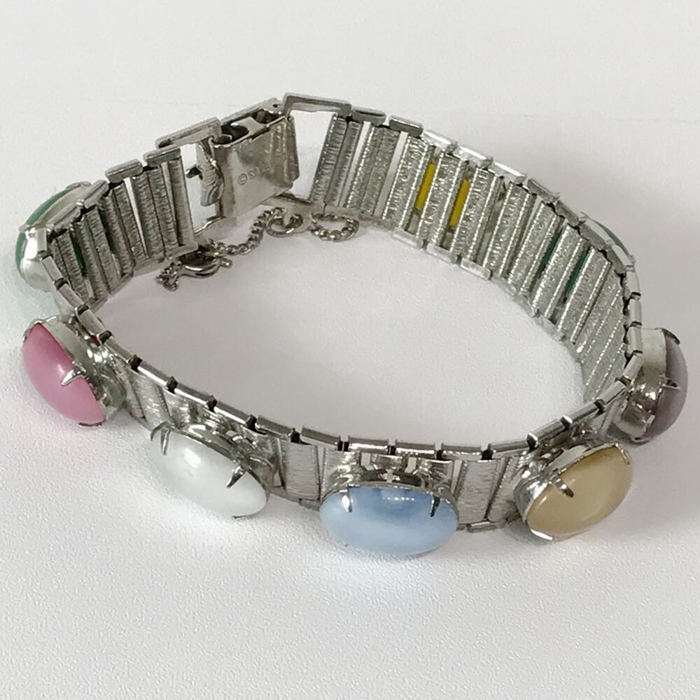 Vintage Moon Glow Bracelet Sarah Coventry Cabochon Party Pastels Scarab Style - Picture 10 of 16